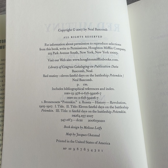 Red Mutiny - Neal Bascomb, hardcover history historical fiction - Picture 7 of 8